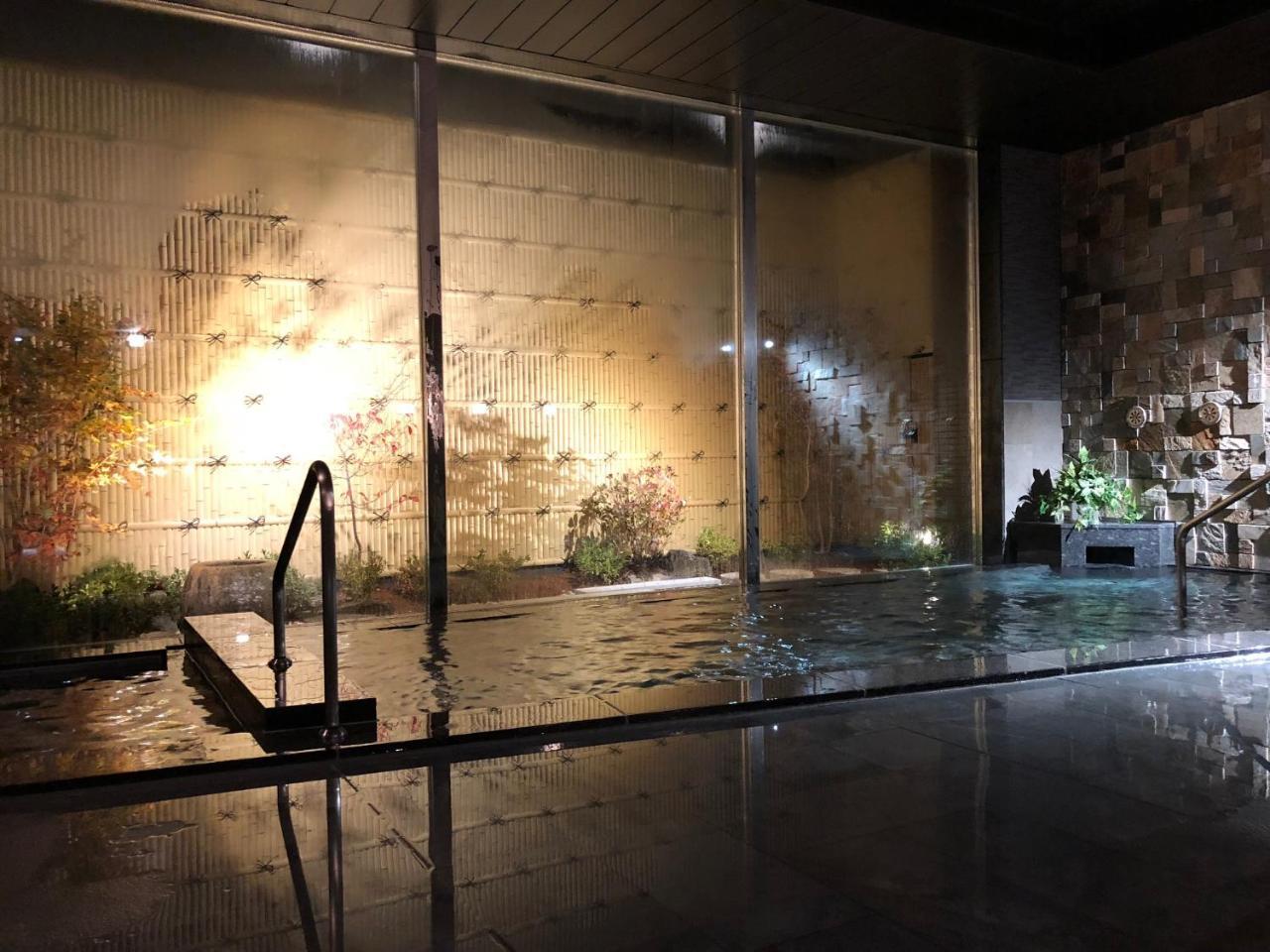 Hotel Route-Inn Grand Muroran Екстер'єр фото